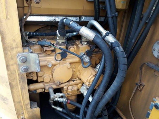 รถเรกด CAT 140H 2ZK7044 มือสองอเมริกา