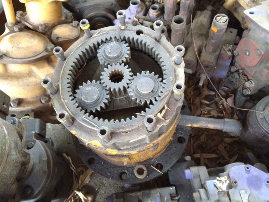 โป๊ะสวิง KOBELCO SK120-3 เก่า ไม่มีมอเตอร์ ราคา 50,000 บาท