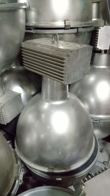 ขายด่วนๆๆๆ โคมไฟ high bay 250 watt สภาพดีมาก tel 0988978742