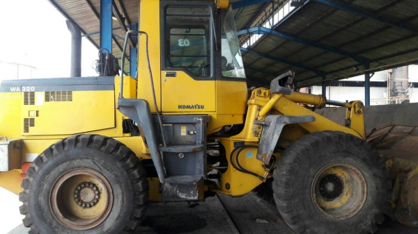 ขายค่ะ!!!รถตัก Komatsu wa320-3 เดิมๆ ตามรุ่น พร้อมใช้งาน เอกสารเล่มทะเบียน