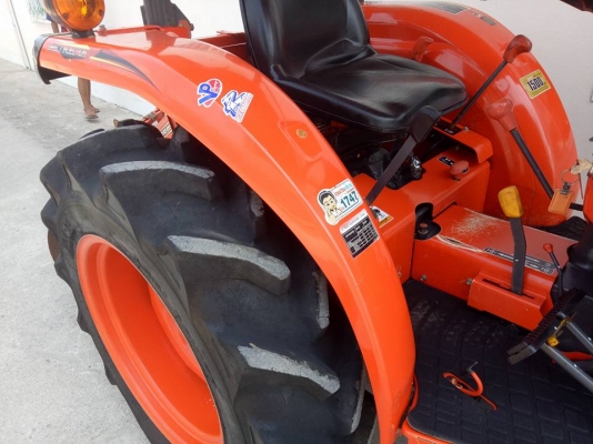 คูโบต้า L3608DT 4 WD รถเกรด A สีเดิมๆโรงงาน พร้อมผานตราช้าง