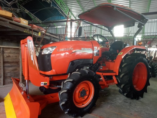 คูโบต้า L3608SP 4 WD  รถเกรด A ใบมีดตราช้าง หลังตัดหญ้าใหม่