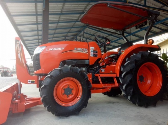 คูโบต้า L3608SP 4 WD  รถเกรด A ใบมีดตราช้าง หลังตัดหญ้าใหม่
