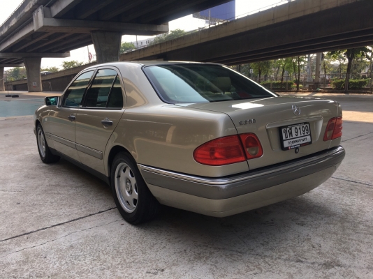 1996 BENZ E230 elegant W210สีน้ำตาล รถมือเดียว 1996 BENZ E230 elegant W210สีน้ำตาล รถมือเดียว