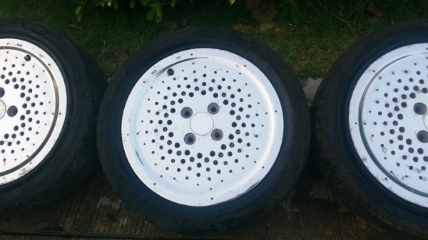 ขายล้อ ขอบ15" กว้าง5 4/100 ญี่ปุ่นแท้ๆ แนวๆ พร้อมยาง ใส่ ตู้เล็ก กระบะเล็ก ราคา12000บาท