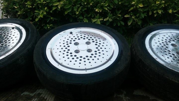 ขายล้อ ขอบ15" กว้าง5 4/100 ญี่ปุ่นแท้ๆ แนวๆ พร้อมยาง ใส่ ตู้เล็ก กระบะเล็ก ราคา12000บาท