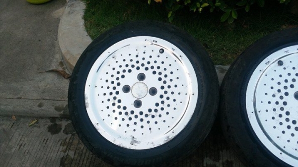 ขายล้อ ขอบ15" กว้าง5 4/100 ญี่ปุ่นแท้ๆ แนวๆ พร้อมยาง ใส่ ตู้เล็ก กระบะเล็ก ราคา12000บาท