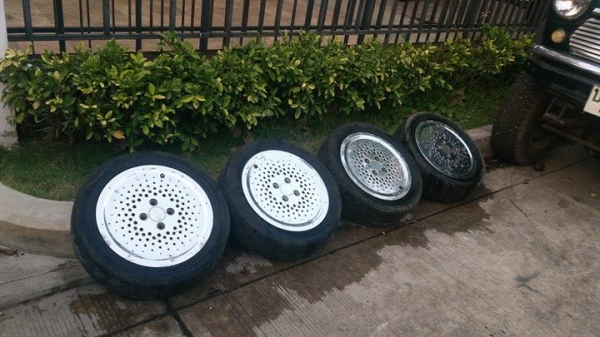 ขายล้อ ขอบ15" กว้าง5 4/100 ญี่ปุ่นแท้ๆ แนวๆ พร้อมยาง ใส่ ตู้เล็ก กระบะเล็ก ราคา12000บาท