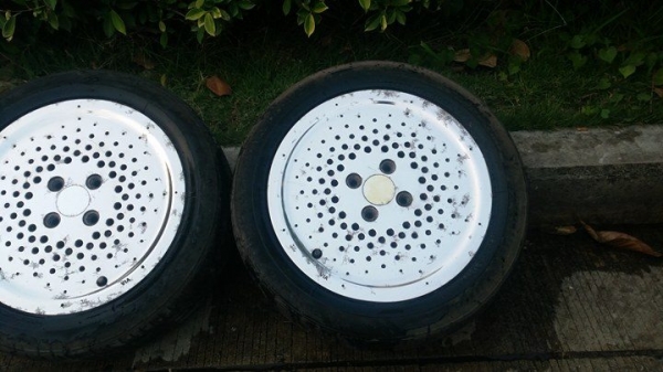 ขายล้อ ขอบ15" กว้าง5 4/100 ญี่ปุ่นแท้ๆ แนวๆ พร้อมยาง ใส่ ตู้เล็ก กระบะเล็ก ราคา12000บาท