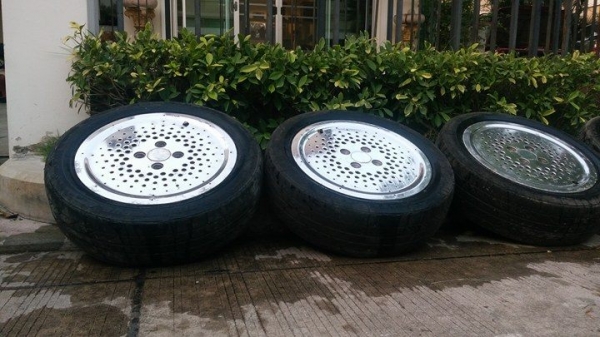 ขายล้อ ขอบ15" กว้าง5 4/100 ญี่ปุ่นแท้ๆ แนวๆ พร้อมยาง ใส่ ตู้เล็ก กระบะเล็ก ราคา12000บาท