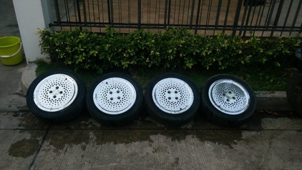 ขายล้อ ขอบ15" กว้าง5 4/100 ญี่ปุ่นแท้ๆ แนวๆ พร้อมยาง ใส่ ตู้เล็ก กระบะเล็ก ราคา12000บาท