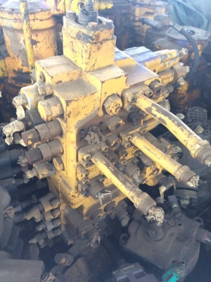 แพรคอลโทรลวาลว์ CAT320 V 2 เก่าในเซียงกง  ราคา 100000 บาท