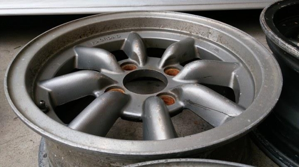 ขายล้อกล้วย ขอบ14" หน้า 6" et -1 หลัง7" et 10 4/114 .สีเดิมๆญี่ปุ่น หน้าตืนหลังลึก มีเบียด1วง นอกนั้นสวยๆครับ แท้ญี่ปุ่นมีปั้มครับ ยี่ห้อ magroadราคา12000บาท ดูของพระราม2 083 5996979 Id champ_rama2