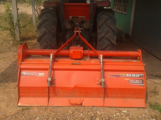 รถไถ 47 แรง อุปกร 5 อย่าง ผานหน้า+ผานหลัง+โลตาลี+ผานบุกเบิก+ ผานยกล่องมัน   รถปี 57   ช.ม 1300 นิดฯฯ   พร้อมลุยงาน ราคาเบา ฯ   445000 บาท ทะเบียนพร้อม  ดุรถที จ.หนองบัวลำภู   วันทูคอล 098 668-3479 dtac 094 283-9369 สิทธิ์ คับ