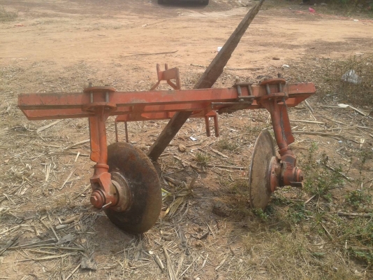 รถไถ 47 แรง อุปกร 5 อย่าง ผานหน้า+ผานหลัง+โลตาลี+ผานบุกเบิก+ ผานยกล่องมัน   รถปี 57   ช.ม 1300 นิดฯฯ   พร้อมลุยงาน ราคาเบา ฯ   445000 บาท ทะเบียนพร้อม  ดุรถที จ.หนองบัวลำภู   วันทูคอล 098 668-3479 dtac 094 283-9369 สิทธิ์ คับ