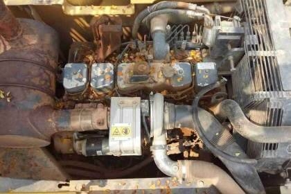 KOMATSU PC200-7 ราคา 1,350,000 บาท 15,000 ชัวโมง เครื่องดี ปั้มแรง โช่หนา เอวแน่น ไฟฟ้าครบ เอกสารเล่มทะเบียน  รถอยู่ จ.อุดรธานี โทร&amp;ไอดีไลน์ 0610710295