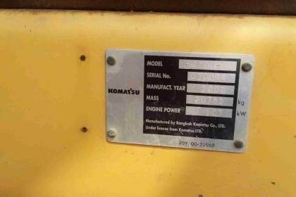 KOMATSU PC200-7 ราคา 1,350,000 บาท 15,000 ชัวโมง เครื่องดี ปั้มแรง โช่หนา เอวแน่น ไฟฟ้าครบ เอกสารเล่มทะเบียน  รถอยู่ จ.อุดรธานี โทร&amp;ไอดีไลน์ 0610710295