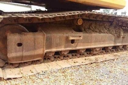KOMATSU PC200-7 ราคา 1,350,000 บาท 15,000 ชัวโมง เครื่องดี ปั้มแรง โช่หนา เอวแน่น ไฟฟ้าครบ เอกสารเล่มทะเบียน  รถอยู่ จ.อุดรธานี โทร&amp;ไอดีไลน์ 0610710295