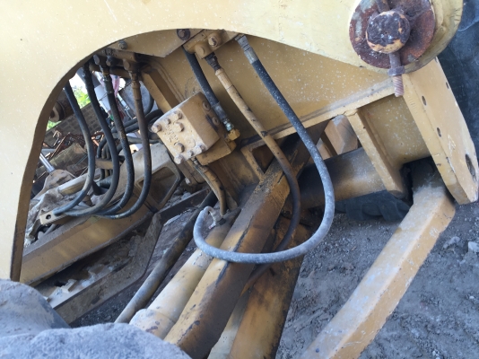 ขายรถเกรด CAT 12G-72V-2080 รถสวย มีระบบกิ๊ปล๊อค เครื่องเทอร์โบ ใบมียาว 12 ฟุด ยางหน้าหลังพร้อมใช้ เอกสารสัญญาซื้อขาย ราคา.1250000 ต่อรอง สนใจโทรจองด่วนที่081-3531946 ลาย(ID)081-3531946 ต่อ.บางนา ดูรถได้เลยครับที่ลำลูกกา