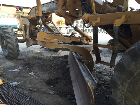 ขายรถเกรด CAT 12G-72V-2080 รถสวย มีระบบกิ๊ปล๊อค เครื่องเทอร์โบ ใบมียาว 12 ฟุด ยางหน้าหลังพร้อมใช้ เอกสารสัญญาซื้อขาย ราคา.1250000 ต่อรอง สนใจโทรจองด่วนที่081-3531946 ลาย(ID)081-3531946 ต่อ.บางนา ดูรถได้เลยครับที่ลำลูกกา