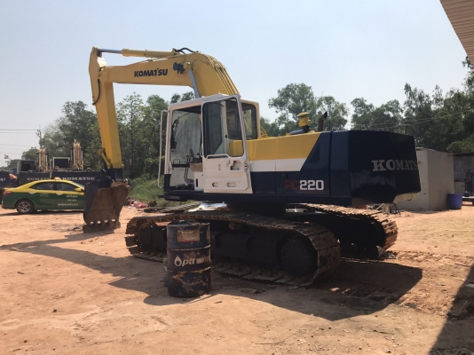 ขายด่วน รถแบ็คโฮ  KOMATSU PC220-5