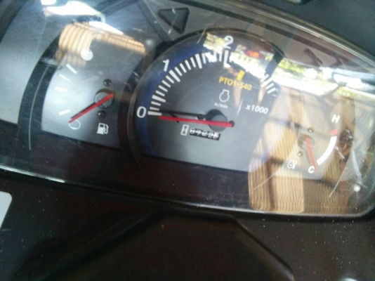 รถไถ 36 SP แรงปี  57 อุปกร 2 อย่าง   ซ. ม  700   นิด ฯฯ มือเดียวป้ายแดง  ราคาเบาฯฯ  335000   บาท  วันทูคอล 0986683479 dtac 0942839369  สิทธิ์ คับ