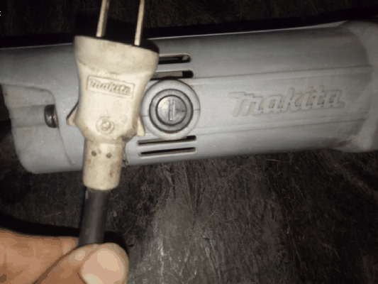 -ขายหินเจียร4นิ้ว MAKITA 9500NB 570W. 12000/min -ขายหินเจียร4นิ้ว MAKITA 9500NB 570W. 12000/min