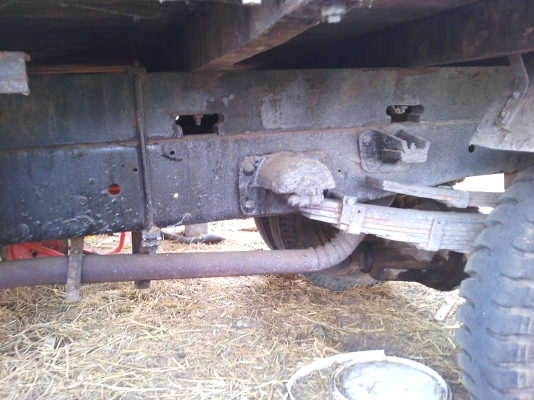 ขายรถหกล้ออีซูซุTLเอกสารครบรถพร้อมใช้งานสนใจติดต่อที่0807346335ครับ