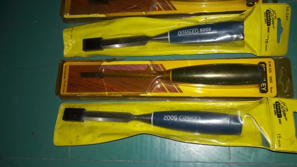 ขายสิ่วSTANLEY 12mm.,15mm.; 16mm. Made in England.เก่าเก็บด้ามละ300บาท