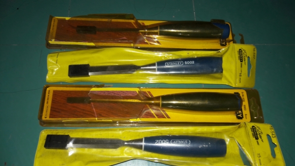 ขายสิ่วSTANLEY 12mm.,15mm.; 16mm. Made in England.เก่าเก็บด้ามละ300บาท