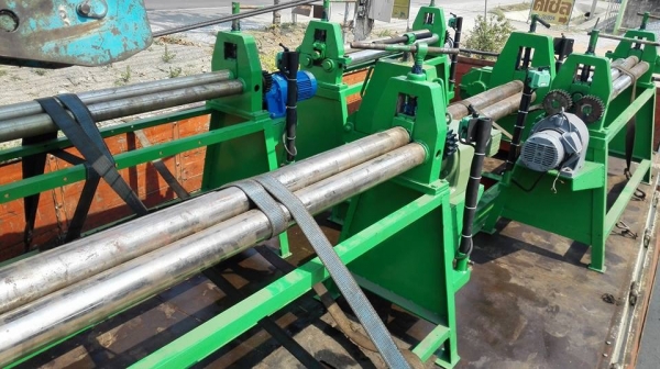 ** ไปอยู่โคราชครับ ** เครื่องม้วนเหล็กแผ่นประกอบใหม่ 4 ฟุต เพลาตัน ม้วนหนา 3 มิล ไฟ 380V หัวเครื่องม้วนแป้ปได้