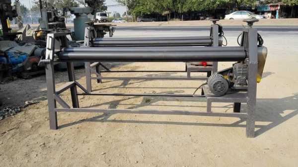 เครื่องม้วนเหล็กแผ่นประกอบใหม่ 6 ฟุต เพลาตัน ม้วนหนา 3 มิล ไฟ 380V มาเทสก่อนได้