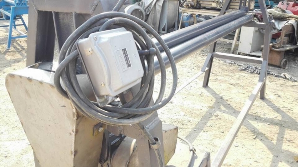 เครื่องม้วนเหล็กแผ่นประกอบใหม่ 6 ฟุต เพลาตัน ม้วนหนา 3 มิล ไฟ 380V มาเทสก่อนได้