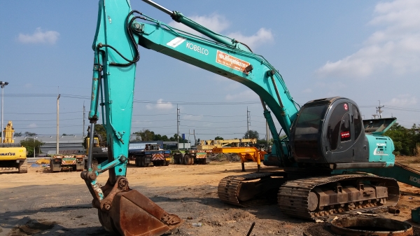 ขาย 890,000 KOBELCO sk 200-5 super  เล่มทะเบียน ไฟฟ้าครบ เครื่องดี ปั้มแรง เอวแน่น ช่วงล่างเต็ม รถอยู่ กทม. 090-772-3710 090-772-3708