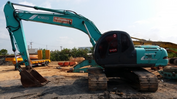 ขาย 890,000 KOBELCO sk 200-5 super  เล่มทะเบียน ไฟฟ้าครบ เครื่องดี ปั้มแรง เอวแน่น ช่วงล่างเต็ม รถอยู่ กทม. 090-772-3710 090-772-3708