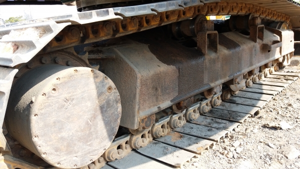 ขาย 890,000 KOBELCO sk 200-5 super  เล่มทะเบียน ไฟฟ้าครบ เครื่องดี ปั้มแรง เอวแน่น ช่วงล่างเต็ม รถอยู่ กทม. 090-772-3710 090-772-3708