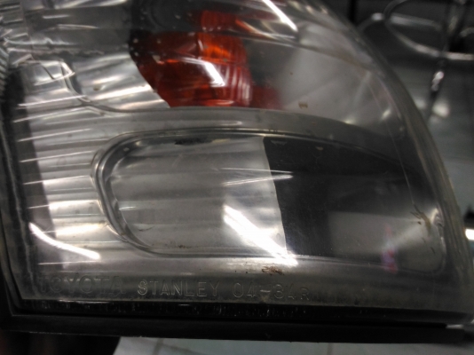 ไฟคู่หน้าของแท้โตโยต้าไทเกอร์D4D ไฟมุมขวา