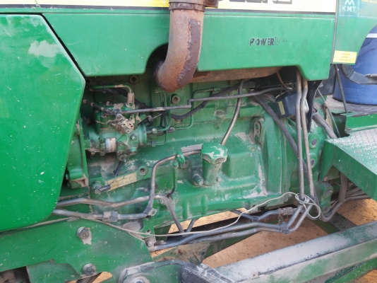 ขายจอนเดียรุ่น 5615 รุ่นยอดนิยมแรงประหยัดน้ำมัน เอกสารเล่มทะเบียนครบได้อุปกร2อย่าง