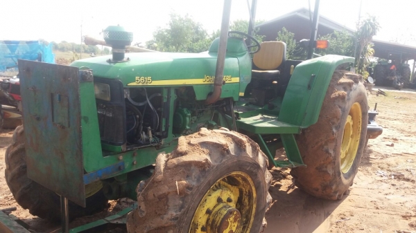 ขายจอนเดียรุ่น 5615 รุ่นยอดนิยมแรงประหยัดน้ำมัน เอกสารเล่มทะเบียนครบได้อุปกร2อย่าง