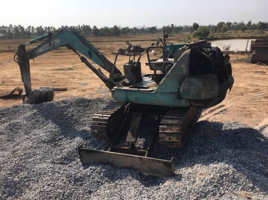 KOMATSU  PC20-7  ราคา 125,000 บาท เครื่องดี ปั้มใช้ โช่หนา เอวแน่น เอกสารชื้อขาย  รถอยู่ จ.ร้อยเอ็ด โทร&amp;ไอดีไลน์ 0610710295