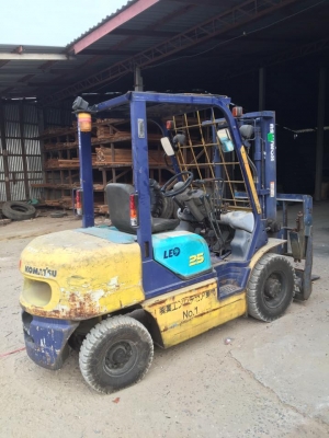 KOMATSU 2.5 TON