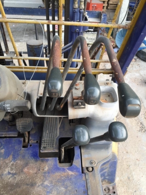 KOMATSU 2.5 TON