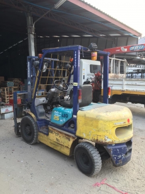 KOMATSU 2.5 TON
