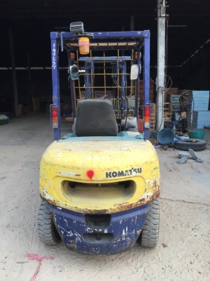 KOMATSU 2.5 TON
