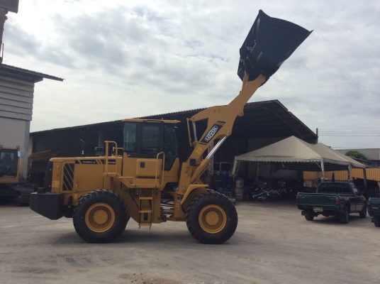 ด่วนพิเศษ!!จำหน่ายรถตักล้อยางรุ่น FL938G-II ยี่ห้อ FOTON LOVOL สภาพสวยมือหนึ่ง มีประสิทธิภาพในการทำงานสูง ไม่เคยถูกใช้งานที่ไหนมาก่อน