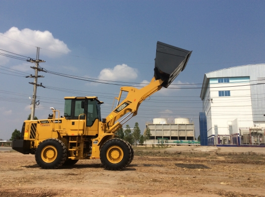 พิเศษ!!ขายรถตักล้อยาง FOTON LOVOL รุ่น FL936F-II เป็นเครื่อง CUMMINS 6 สูบ สภาพสวย ราคาถูก พิเศษ!!ขายรถตักล้อยาง FOTON LOVOL รุ่น FL936F-II เป็นเครื่อง CUMMINS 6 สูบ สภาพสวย ราคาถูก