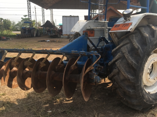 รถไถมือสอง ขายรถไถฟร์อด6600สภาพสวยๆราคา350000มีไบมีดหน้า ผาน7 ผาน3 โลตานี้ พร้อทะเบียนแลัพร้อมโอน สนใจ โทร 081-365-5997 อำพร พาเจริญ (มีค้าแนะนำ5000ถ้ามาจากเฟสใครแจ้งทางร้านด้ายนะครับ) ต. วังบัว อ. คลองขลุงจ.กำแพงเพชร ดูสินค้าเพิ่มเติมได้ที่  (http://buas