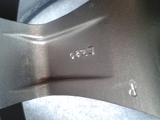 ทีอี37 ขอบ18นิ้ว6รู แถมยาง ชุดนี้ ราคา 8800 บาท