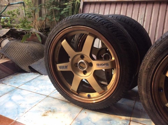 ล้อ te37 ขอบ 17 กว้าง 7.5 แถมยาง 8500 ล้อ te37 ขอบ 17 กว้าง 7.5 แถมยาง 8500