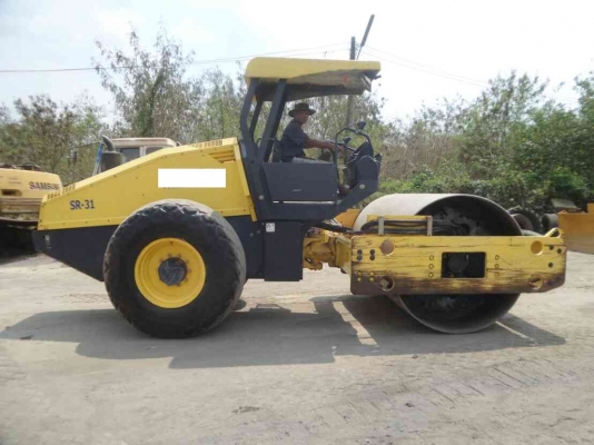 รถบดสั่นเสทือน 10ตัน 2เพลาเปลือกเดียว BOMAX 211D-40 เครื่องยนตร์คามิล6สูบ รถบดสั่นเสทือน 10ตัน 2เพลาเปลือกเดียว BOMAX 211D-40 เครื่องยนตร์คามิล6สูบ